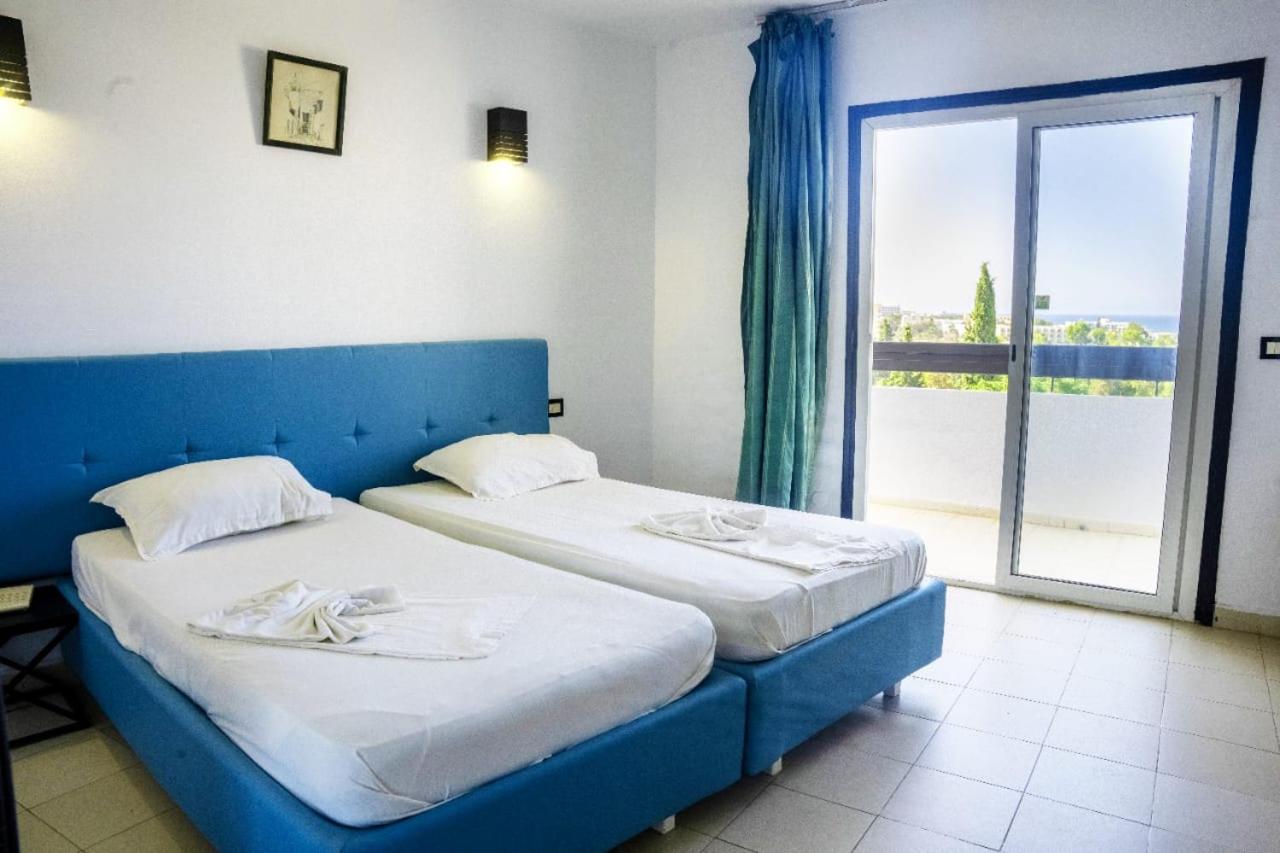Kaiser Hotel 3*
